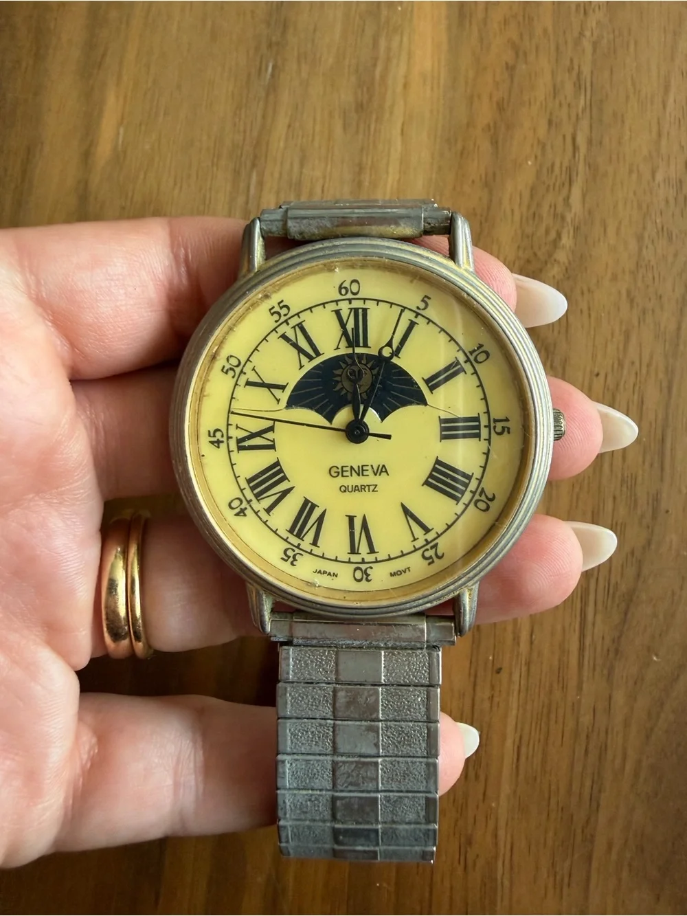 Vintage Geneva Yellow Dial Analog Watch with Silver-Tone Band